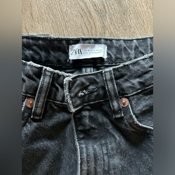 Zara black mom fit jeans size 4 - Picture 1 of 3